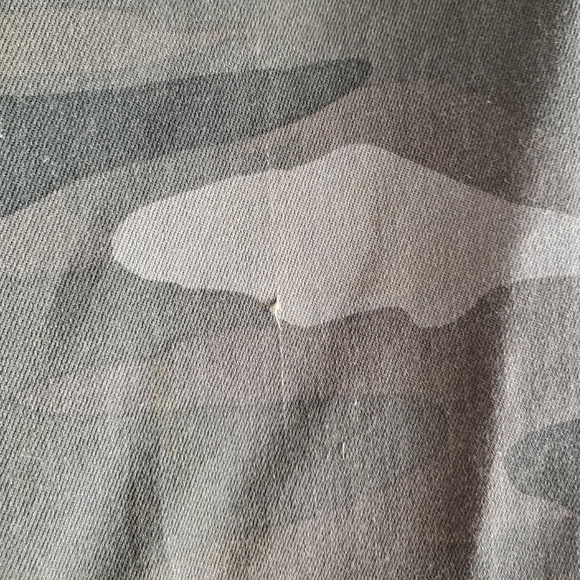 Democracy Gray Camo "Ab" Technology Stretch Waist size 6 - Picture 8 of 9